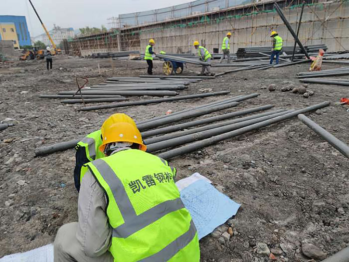 辉县螺栓球网架结构